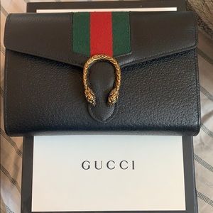 Gucci Shoulder Bag w/ Chains